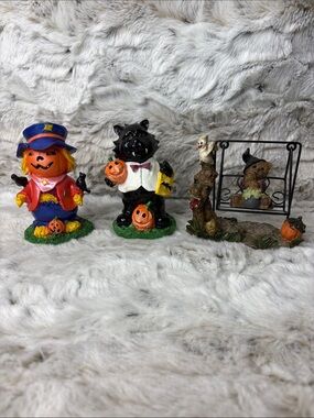 Seasonal Halloween Figurine Set – Orange, Black, Green. K’s Collection